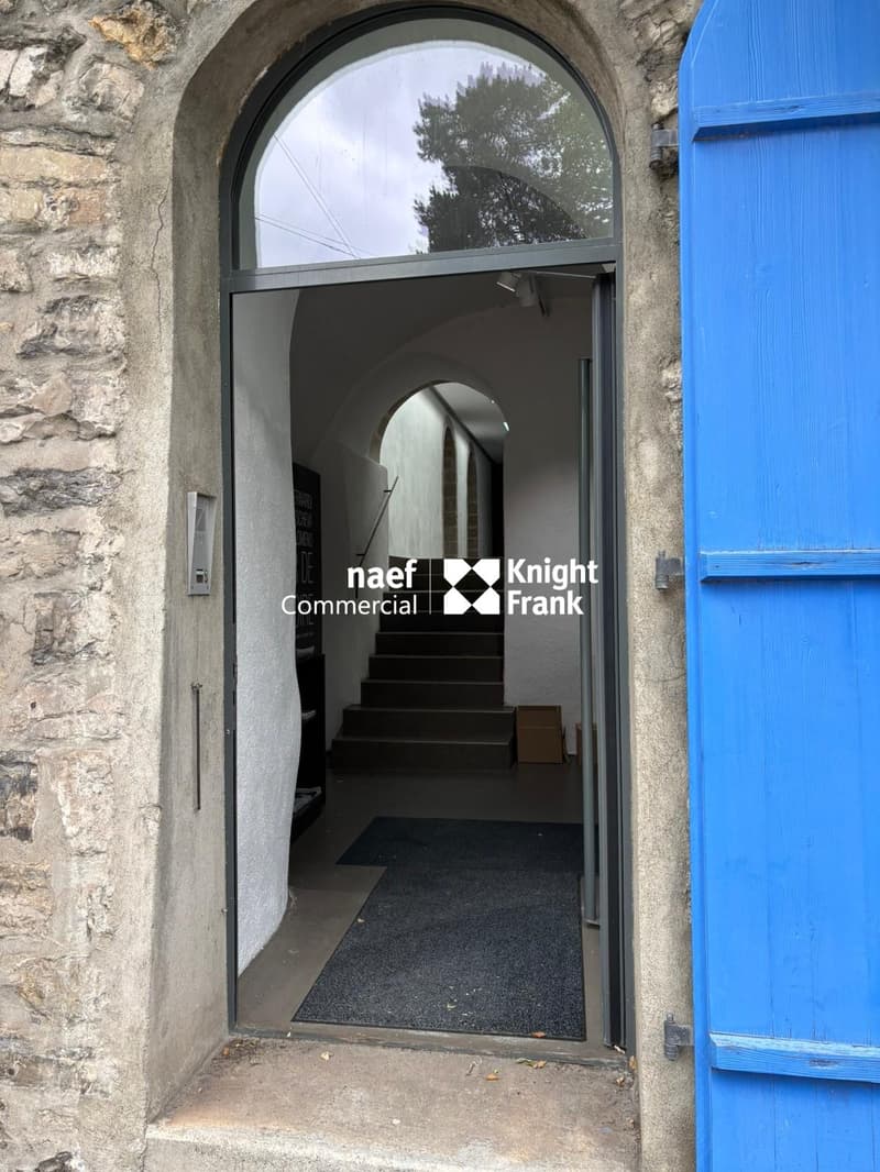 Arcade/ galerie d'exception : Place des Casemates 5 (13)