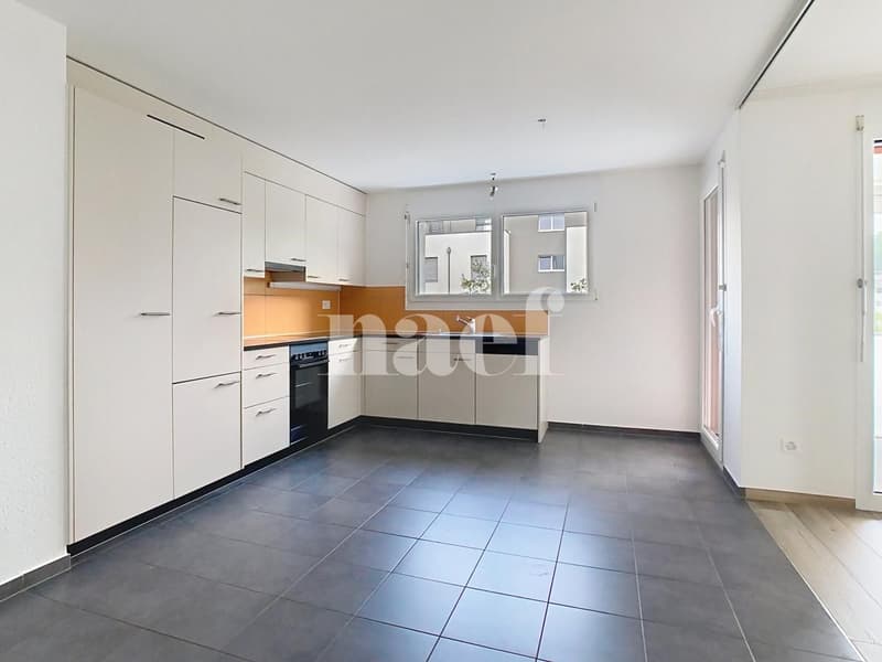 Dans un quartier résidentiel, logement spacieux et lumineux (3)