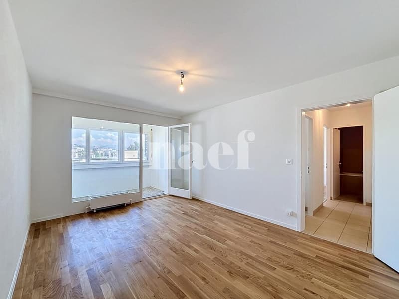 Appartement de 2 pièces au 9ème étage (3)
