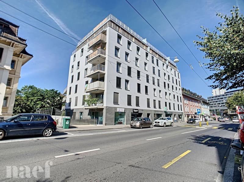 Studio moderne et lumineux idéalement situé dans le quartier de Chailly. Desservi par les transports publiques, le centre ville de Lausanne est rapidement accessible. (1)