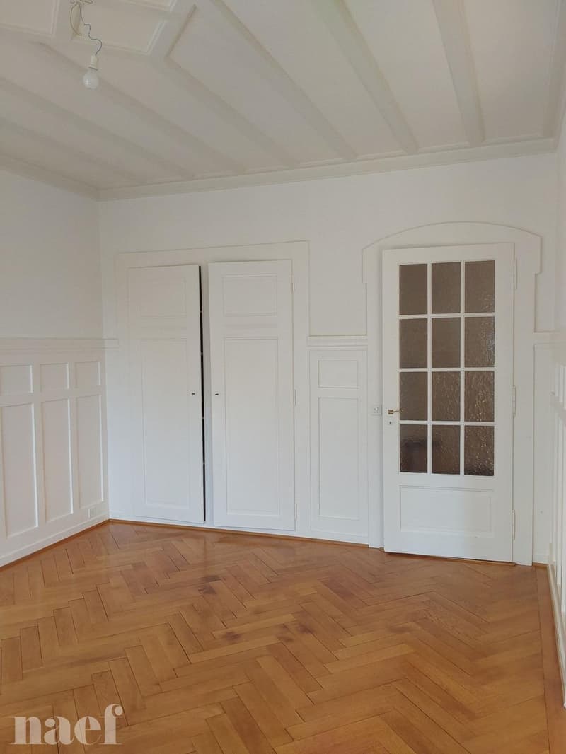 Appartement de 6 pièces au 2ème étage à Champel (13)
