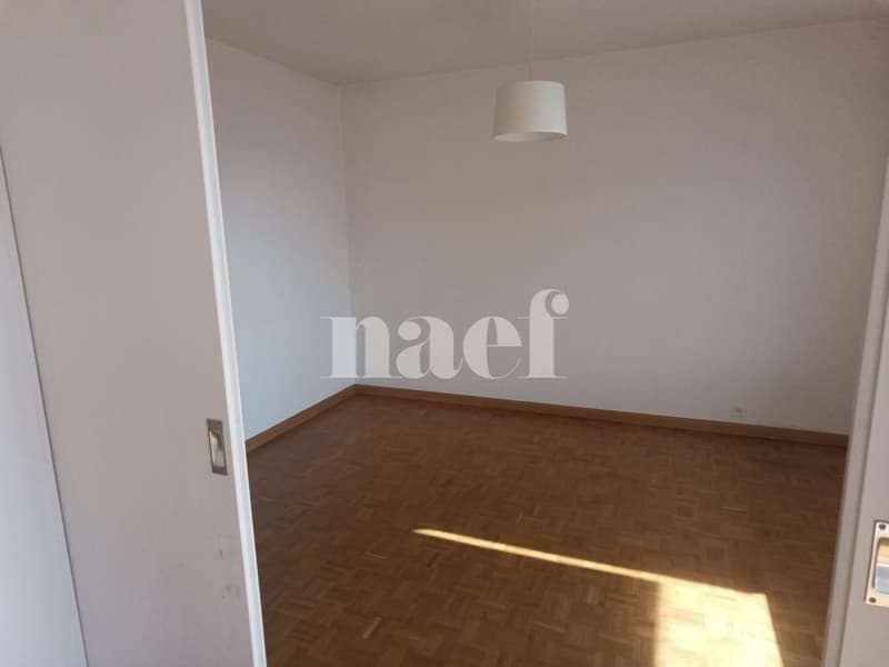 Grand appartement avec deux balcons ! (4)
