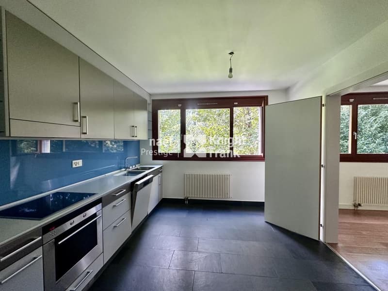 Beau duplex dans une résidence sécurisée à Cologny (7)