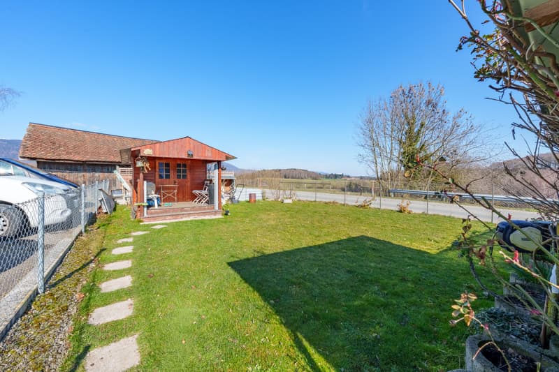 MAISON FAMILIALE AU CALME AVEC GRAND JARDIN (2)
