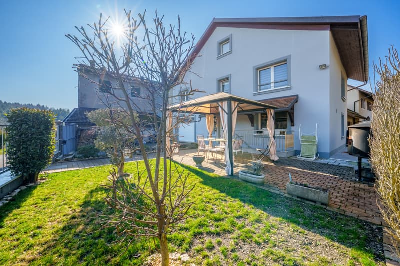 MAISON FAMILIALE AU CALME AVEC GRAND JARDIN (8)