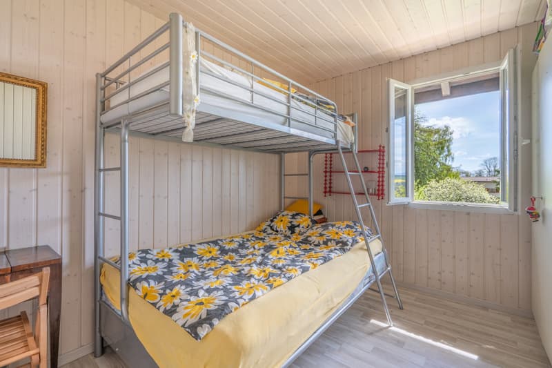 CHALET AU CALME AVEC GRAND JARDIN (6)