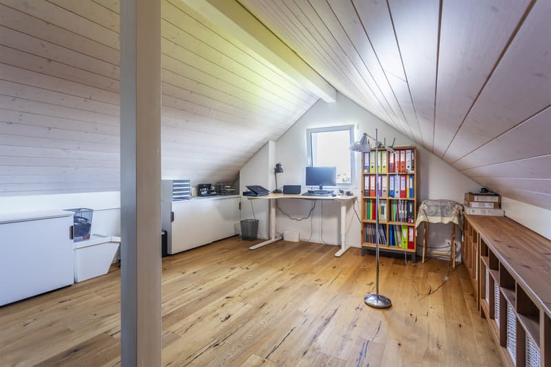 ATTIQUE 5.5 PIECES AVEC MEZZANINE DE 200 M2 POUR FAMILLE (7)