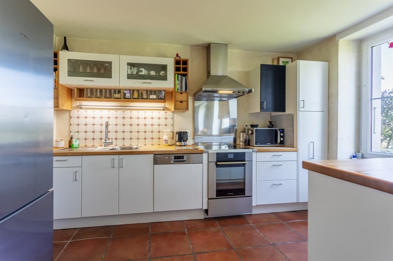 MAISON LOCATIVE (OU D'HABITATION) PARFAITEMENT SITUEE A CHAMPAGNE ! (4)