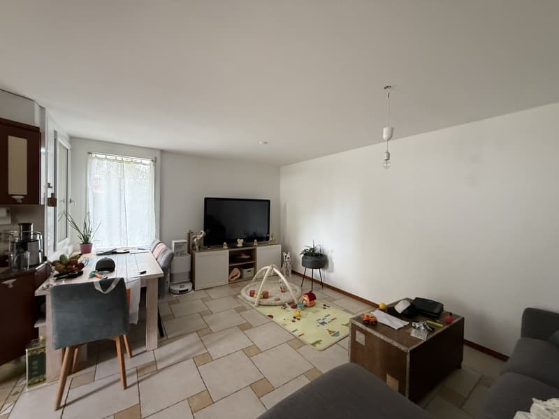VILLA LOCATIVE IDÉALEMENT SITUÉE À 5 MINUTES DE LAUSANNE (CRISSIER) ! (3)