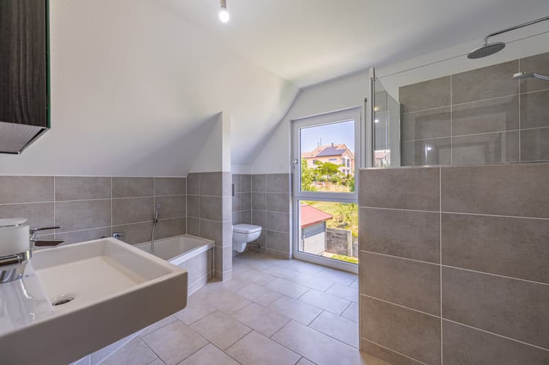 Villa individuelle Minergie 5.5 pièces à Bavois avec jardin, terrasse et garage double (8)