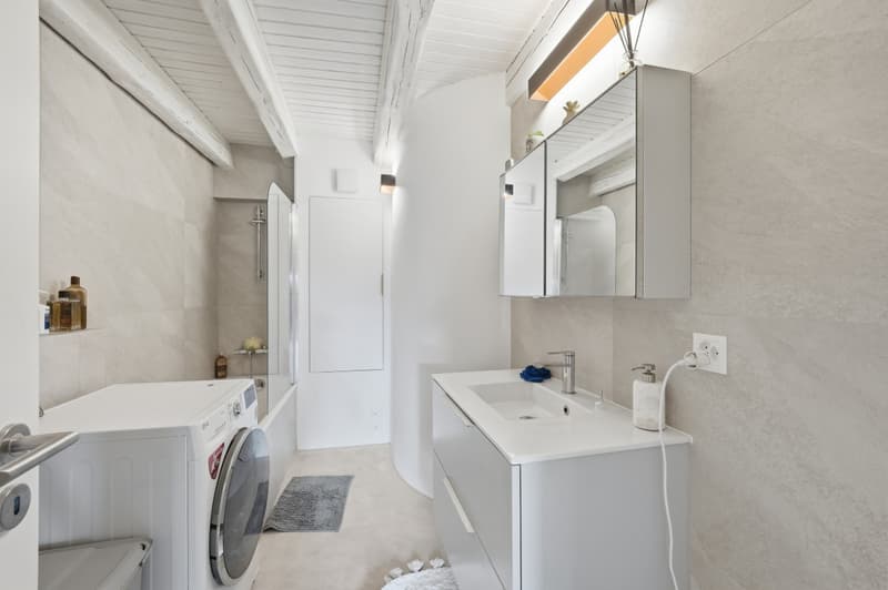 Triplex rénové dans une bâtisse de 1865, à 10 min de Morges (11)