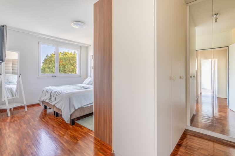 EXCLUSIVITÉ - ATTIQUE DE 5 PIÈCES AVEC VUE DÉGAGÉE (5)