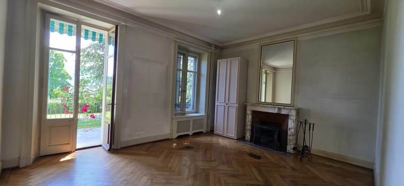 Appartement face au lac à rénover (11)