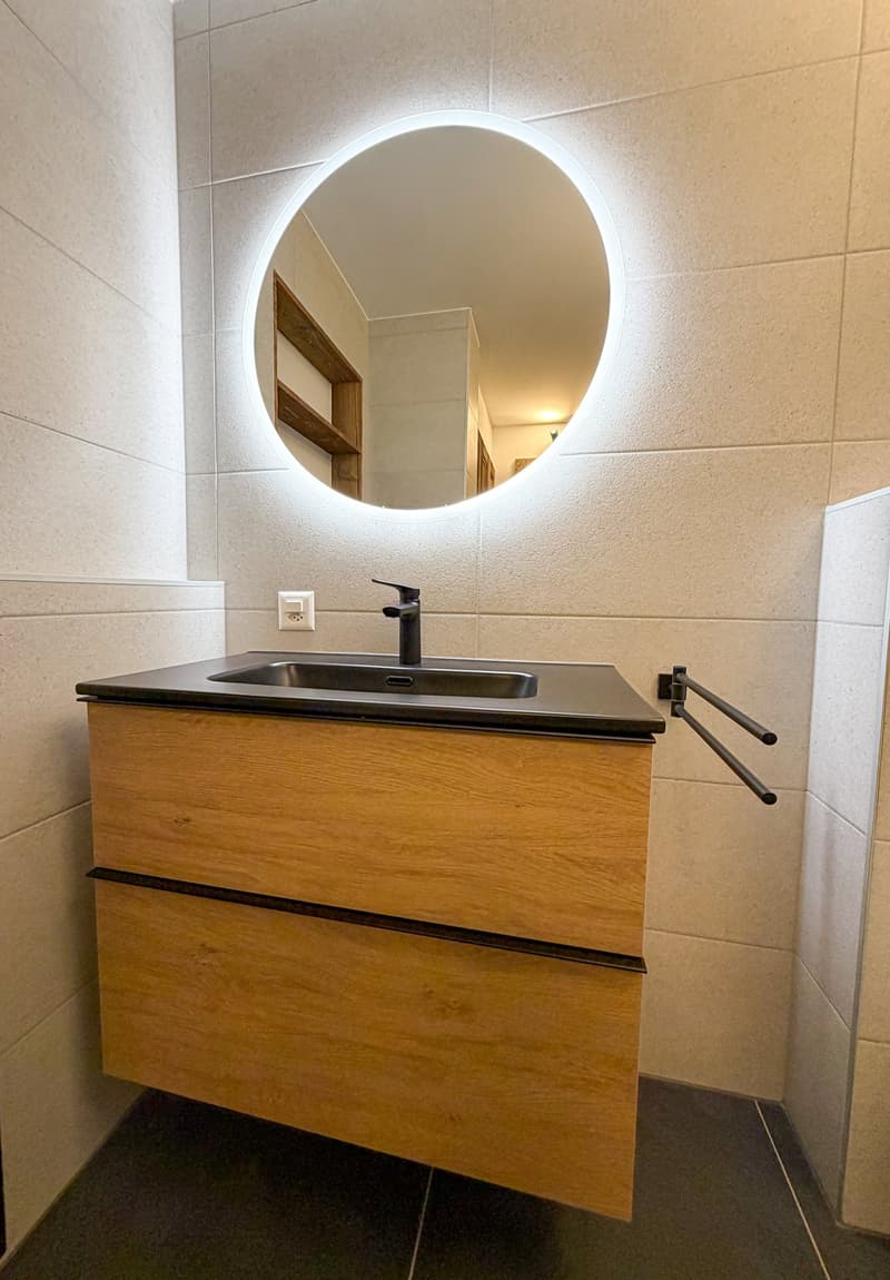 Appartement 2.5 pièces rénové avec grande terrasse sud et ouest à Ovronnaz/VS (8)