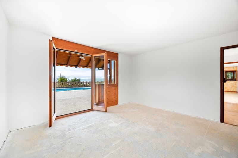 Magnifique villa vue lac et piscine (11)