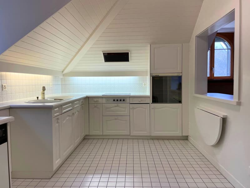 Grand appartement de 3 pièces d'env. 125m2 au 2ème étage (3)