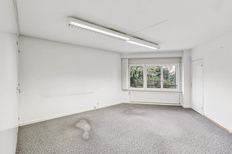 Local commercial d'env. 150.30 m2 au 1er étage (7)