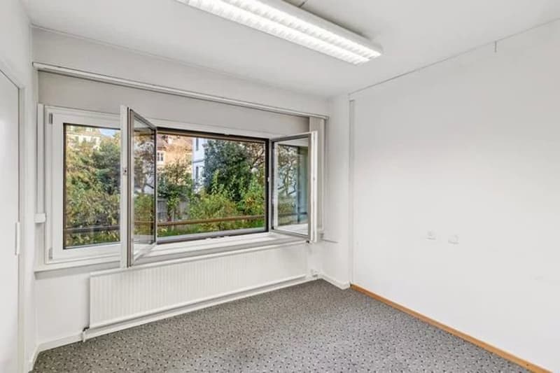 Local commercial d'env. 150.30 m2 au 1er étage (3)