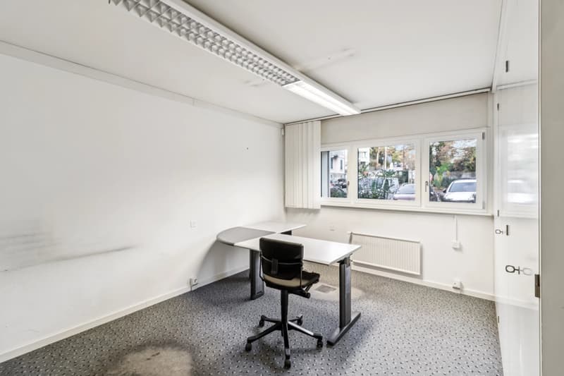 Local commercial d'env. 150.30 m2 au 1er étage (11)