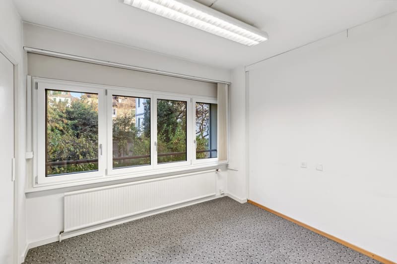 Local commercial d'env. 150.30 m2 au 1er étage (9)