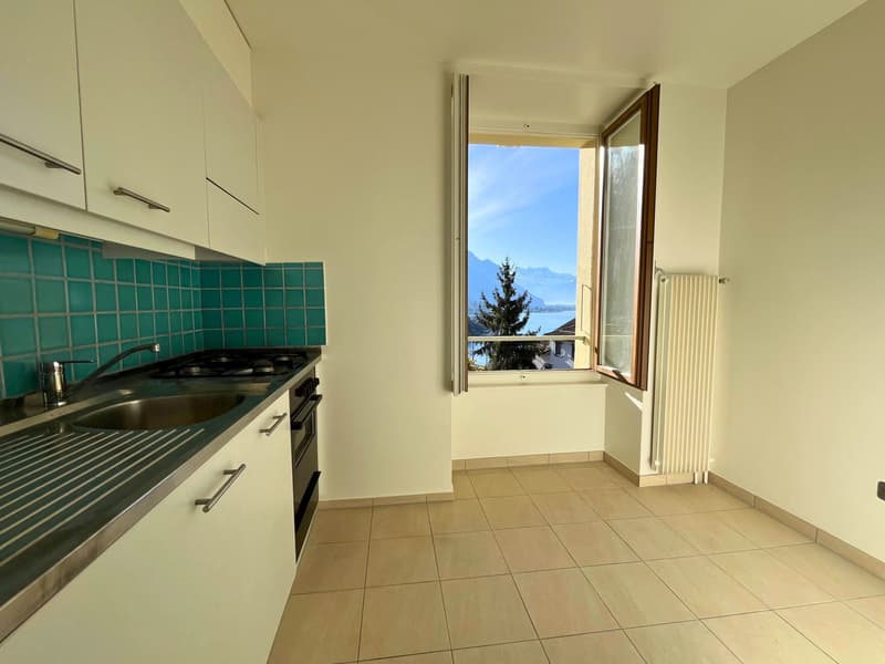 Appartement de 3.5 pièces au 4ème étage avec vue sur le lac. (12)