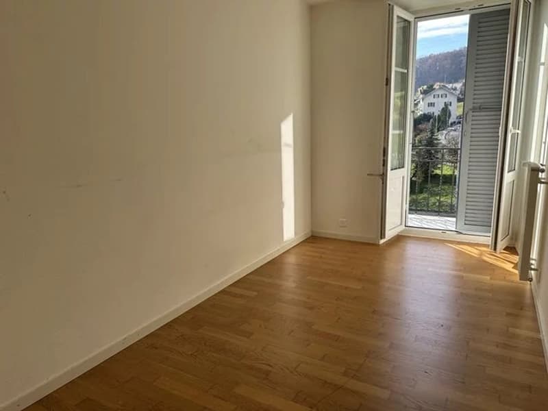 Appartement de 4.5 pièces, d'env. 85m2 au 2ème étage (5)