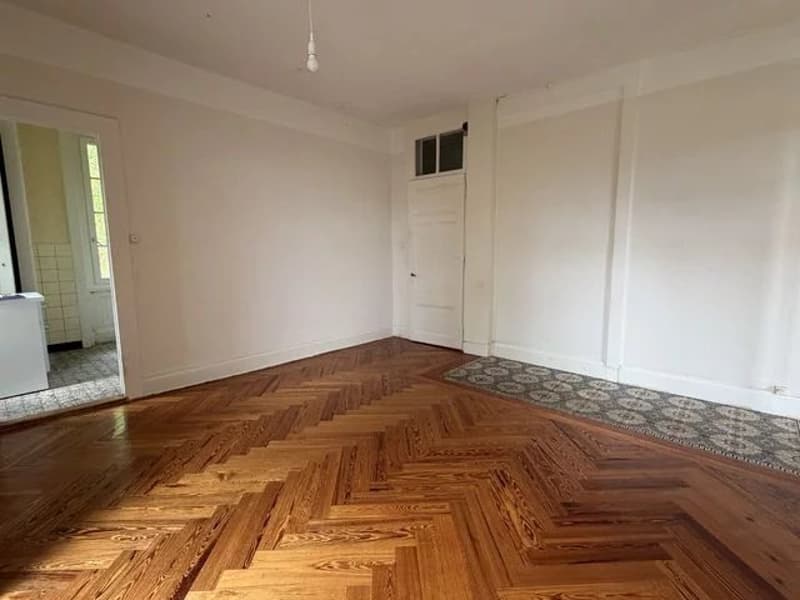Charmant appartement de 2 pièces au 3ème étage (3)