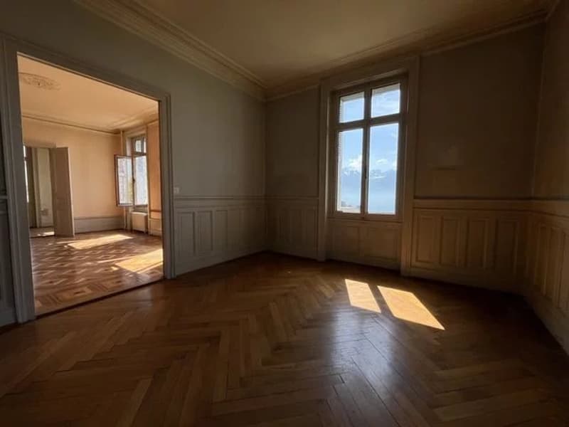 Appartement  de 4 pièces au rez-supérieur (8)