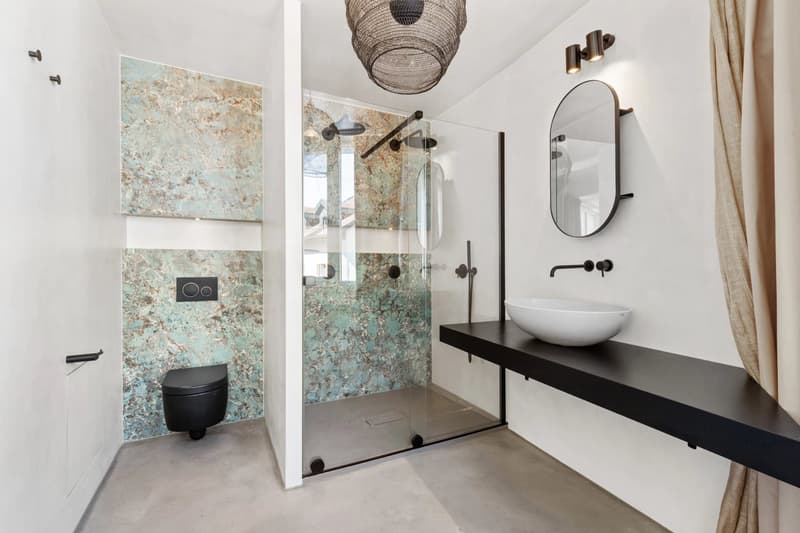 Bel appartement / loft au 4ème étage de 2.5 pièces avec possibilités d'en faire à 3.5 pièces de 150m2 (10)