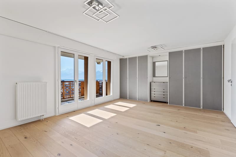 Bel appartement spacieux de 6.5 pièces de 175m2 au 8ème étage. (7)