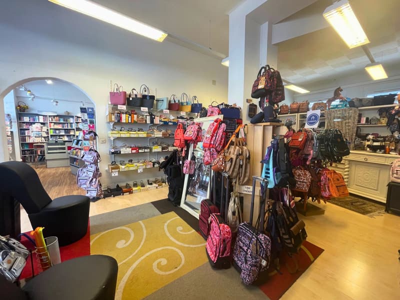 Commercial space of approximately 127m2 on the ground floor (5)