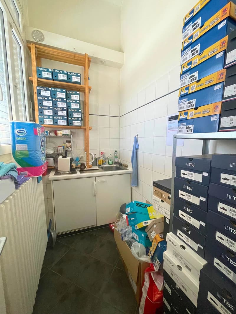 Commercial space of approximately 127m2 on the ground floor (9)