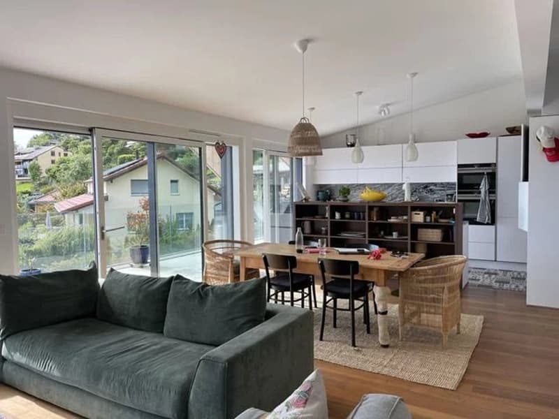 Magnifique appartement de 5.5 pièces au 1er étage avec vue lac et grand balcon de 47m2 (2)