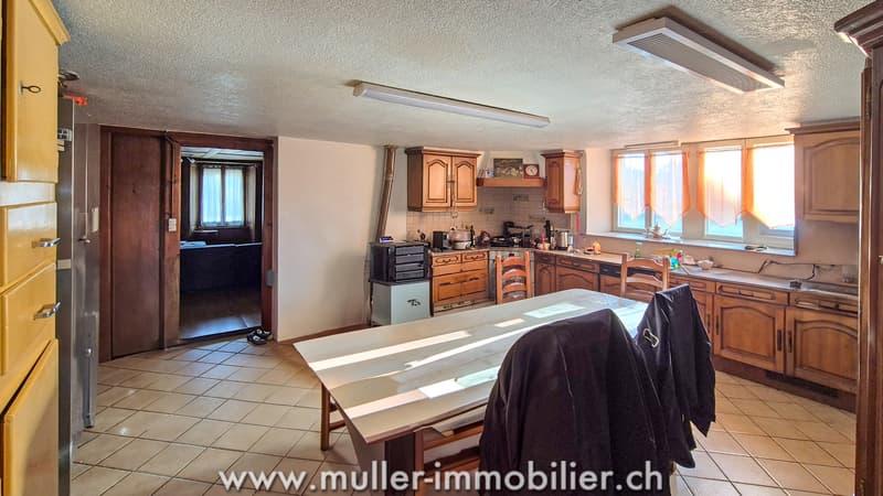 Grande ferme à rénover à quelques minutes de Bulle (7)