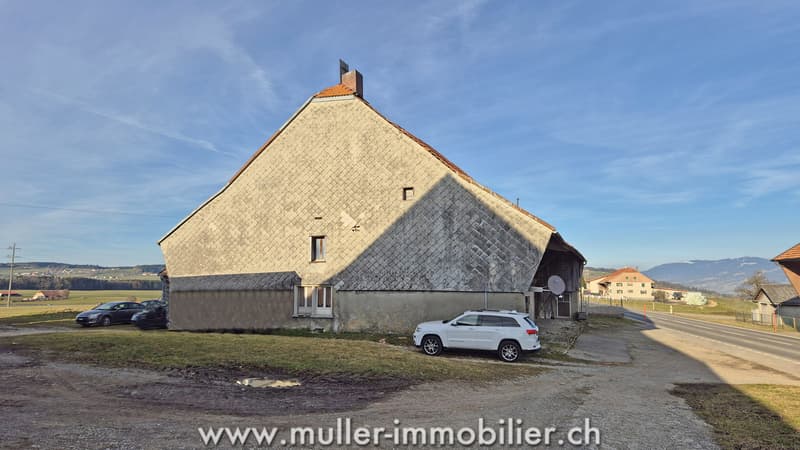 Grande ferme à rénover à quelques minutes de Bulle (3)