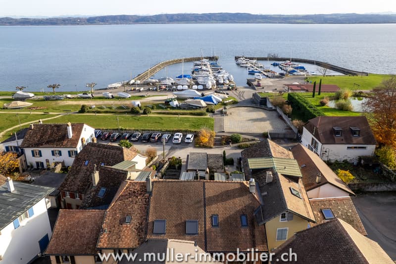 Maison villageoise avec cachet à 100 m du port de Concise (11)