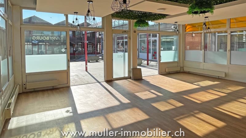 Local commercial pour restaurant ou activité similaire à Avry-Bourg (9)