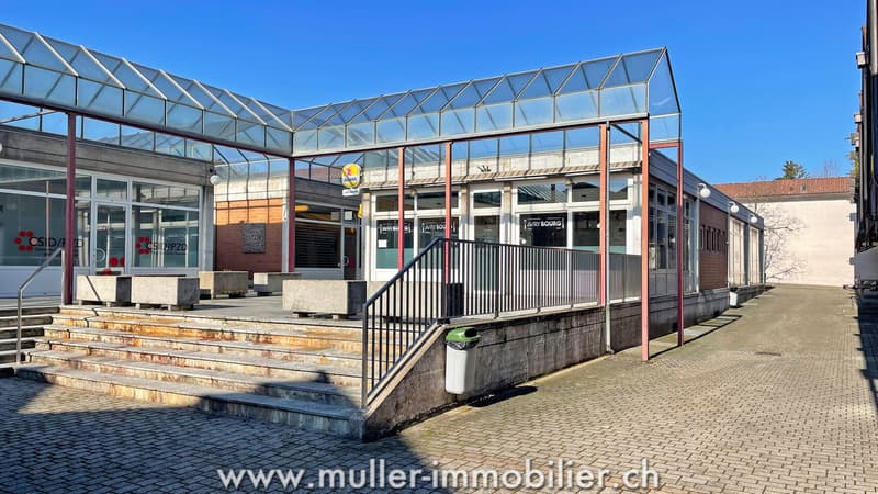 Local commercial pour restaurant ou activité similaire à Avry-Bourg (10)