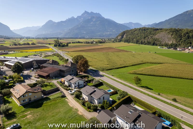 Villa jumelle avec grand terrain et superbe vue à Ollon (11)