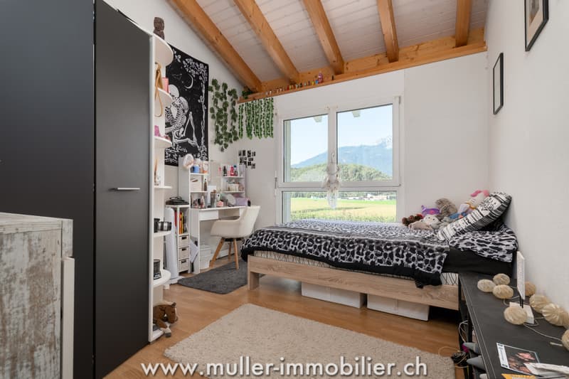 Villa jumelle avec grand terrain et superbe vue à Ollon (8)