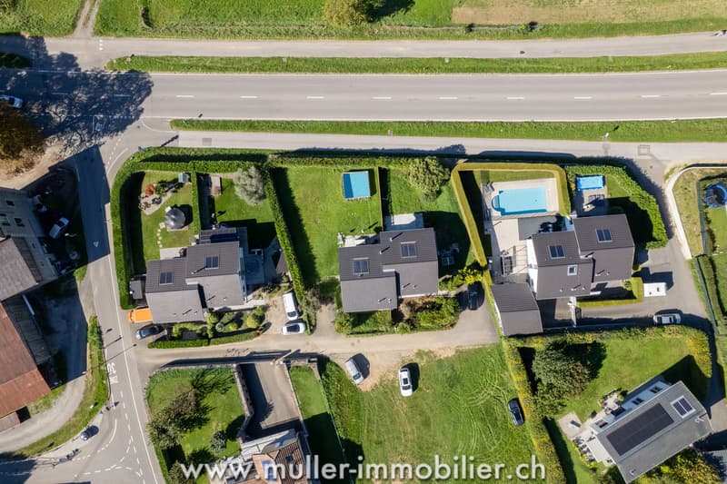 Villa jumelle avec grand terrain et superbe vue à Ollon (12)