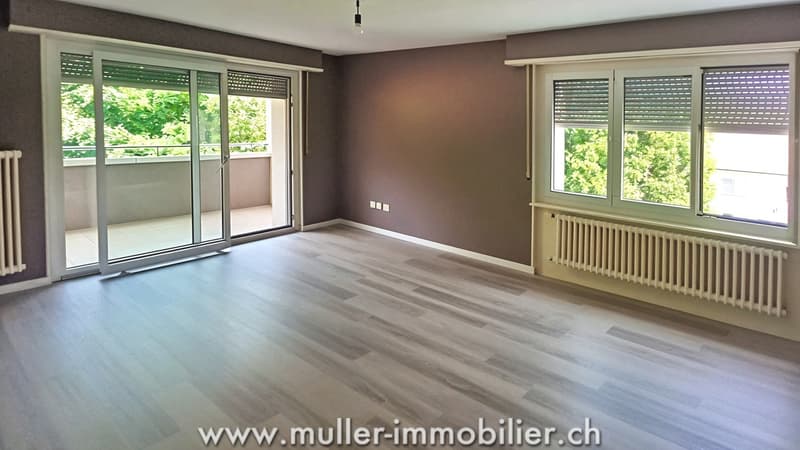 Appartement 3.5 pièces rénové avec balcon à Monthey (2)