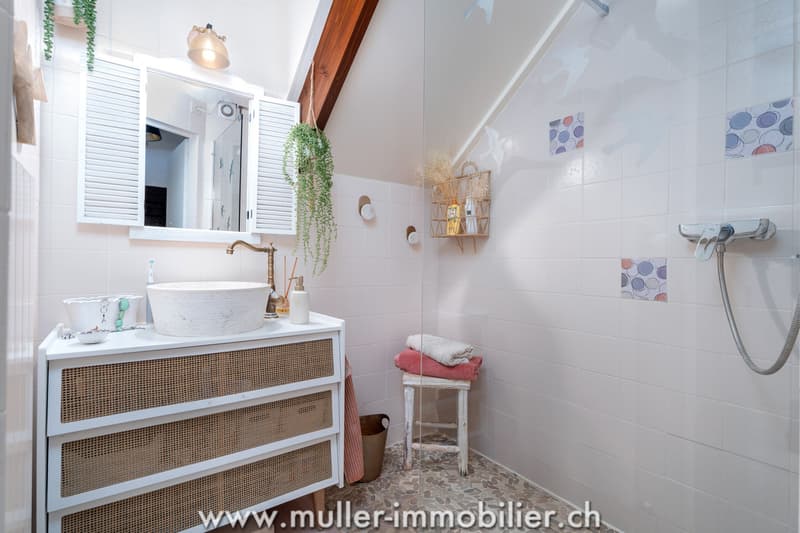 Maison villageoise avec cachet à 100 m du port de Concise (12)