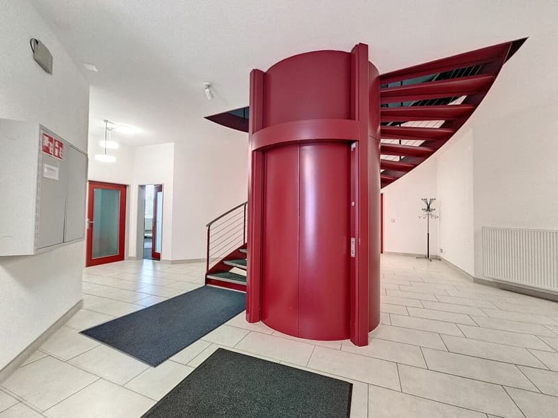 Bureaux équipés et modulable à souhait (7)