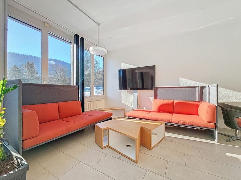 Bureaux équipés et modulable à souhait (11)