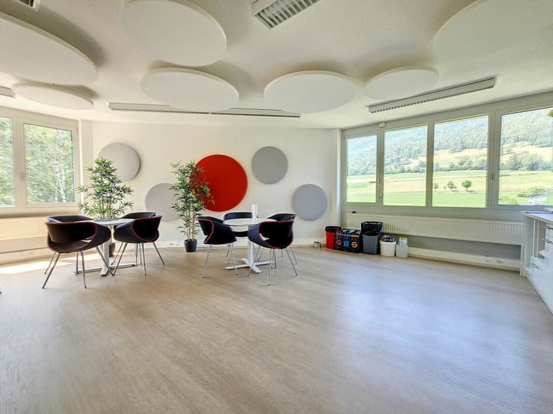 Bureaux équipés et modulable à souhait (2)