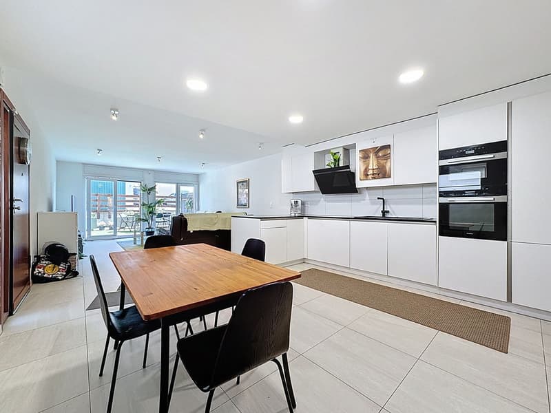 Coup de coeur assuré - appartement de 4,5 pièces avec terrasse, balcons et entrée privative à 10 minutes de Lausanne (4)