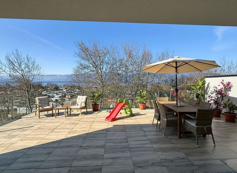 Attico luminoso con grande terrazza e vista sul lago - Cheyres (11)