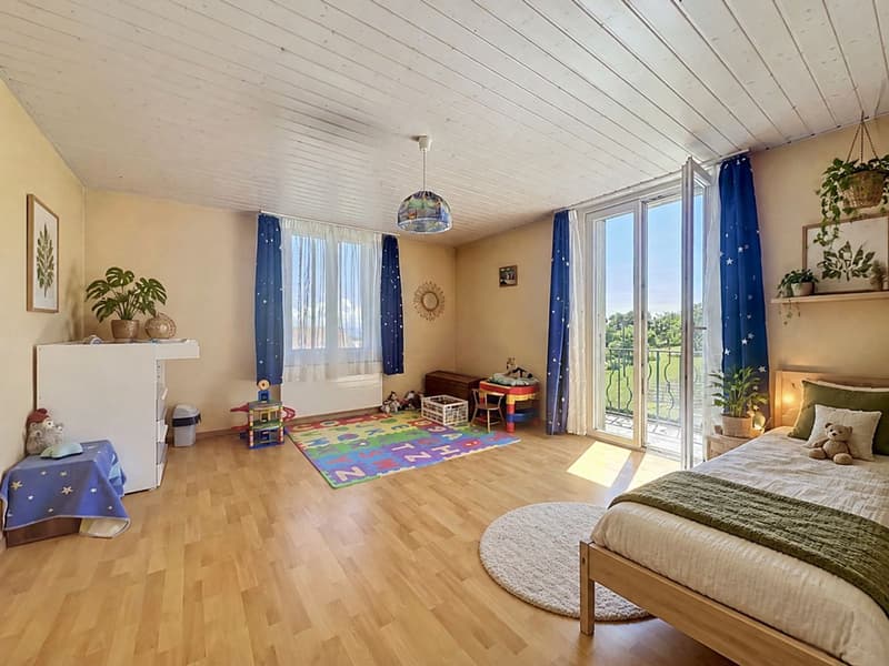 Coup de coeur assuré - Maison familiale lumineuse avec corps de ferme, grand terrain & multiples possibilités (8)