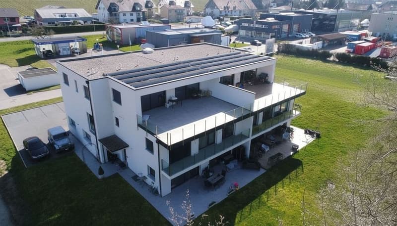 Attique lumineux avec grande terrasse et vue sur le lac - Cheyres (10)